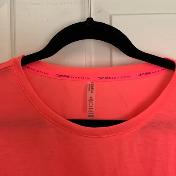 NWT Calvin Klein “electric Salmon” workout top XL. - Picture 3 of 5